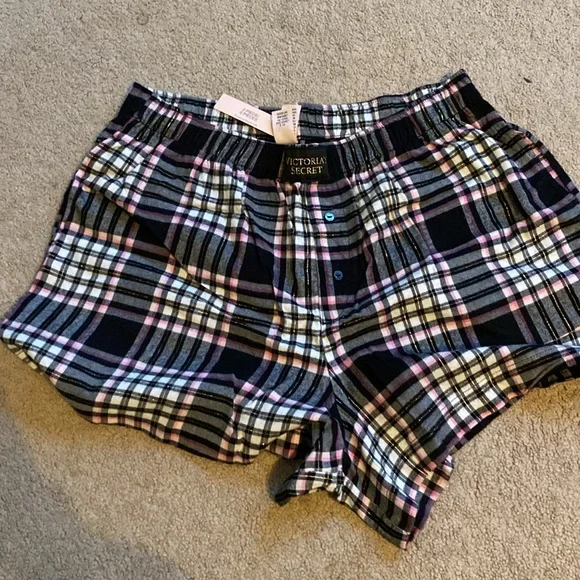 Victoria’s Secret sleep set - Picture 2 of 3